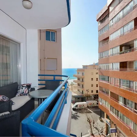 3- Bedroom In The Centre Of With Living Room, 1 Bathroom. Apartment Calp