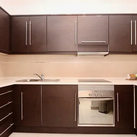 Apartment 3- Bedroom In The Centre Of With Living Room, 1 Bathroom. Calp